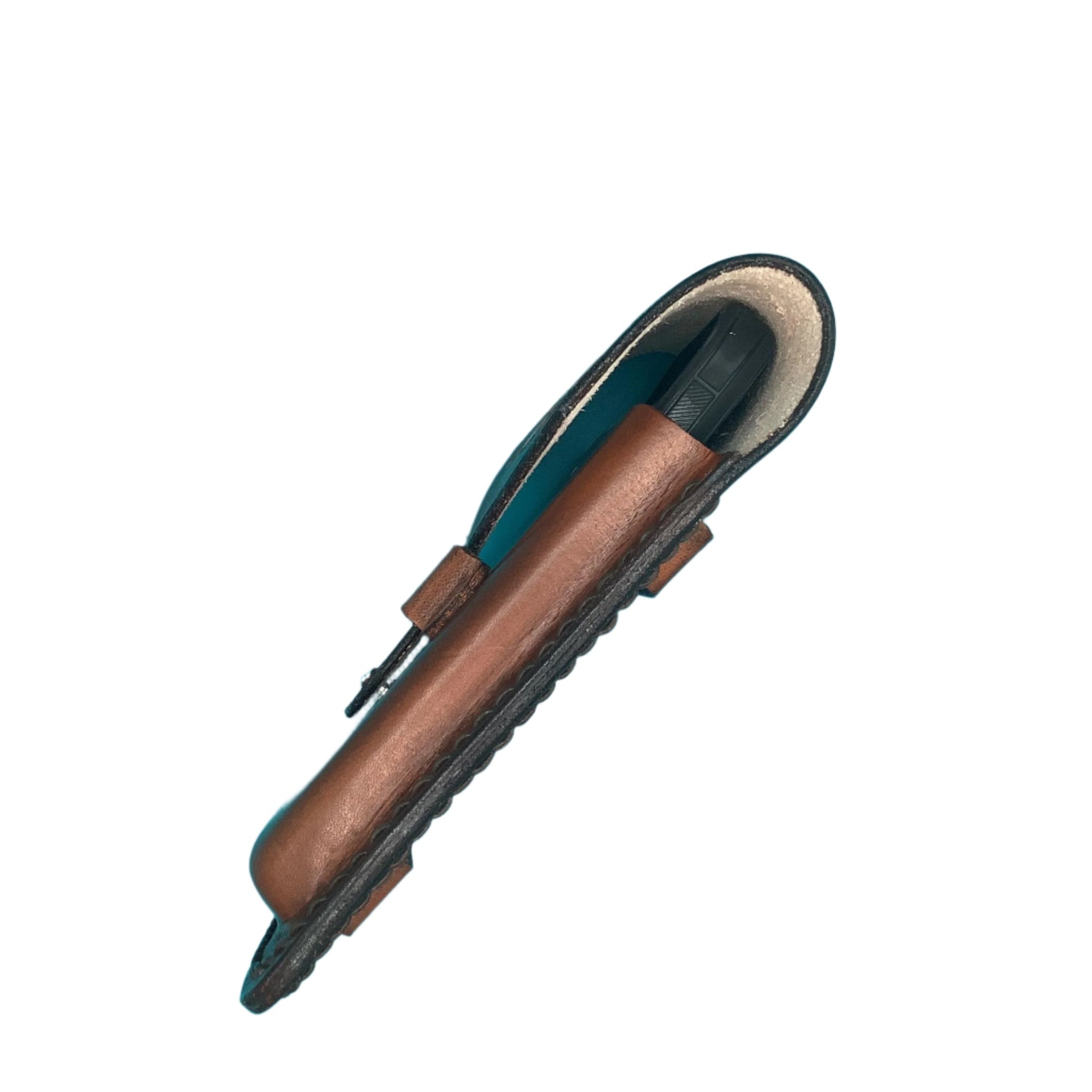 Side view of a leather phone holder for saddle billet.